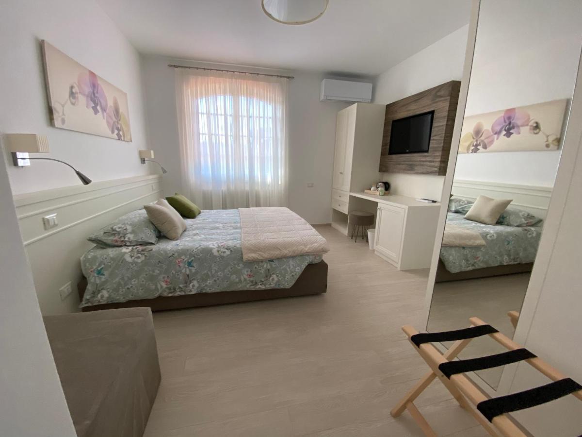 Bellaisa Bed & Breakfast Camaiore Bagian luar foto