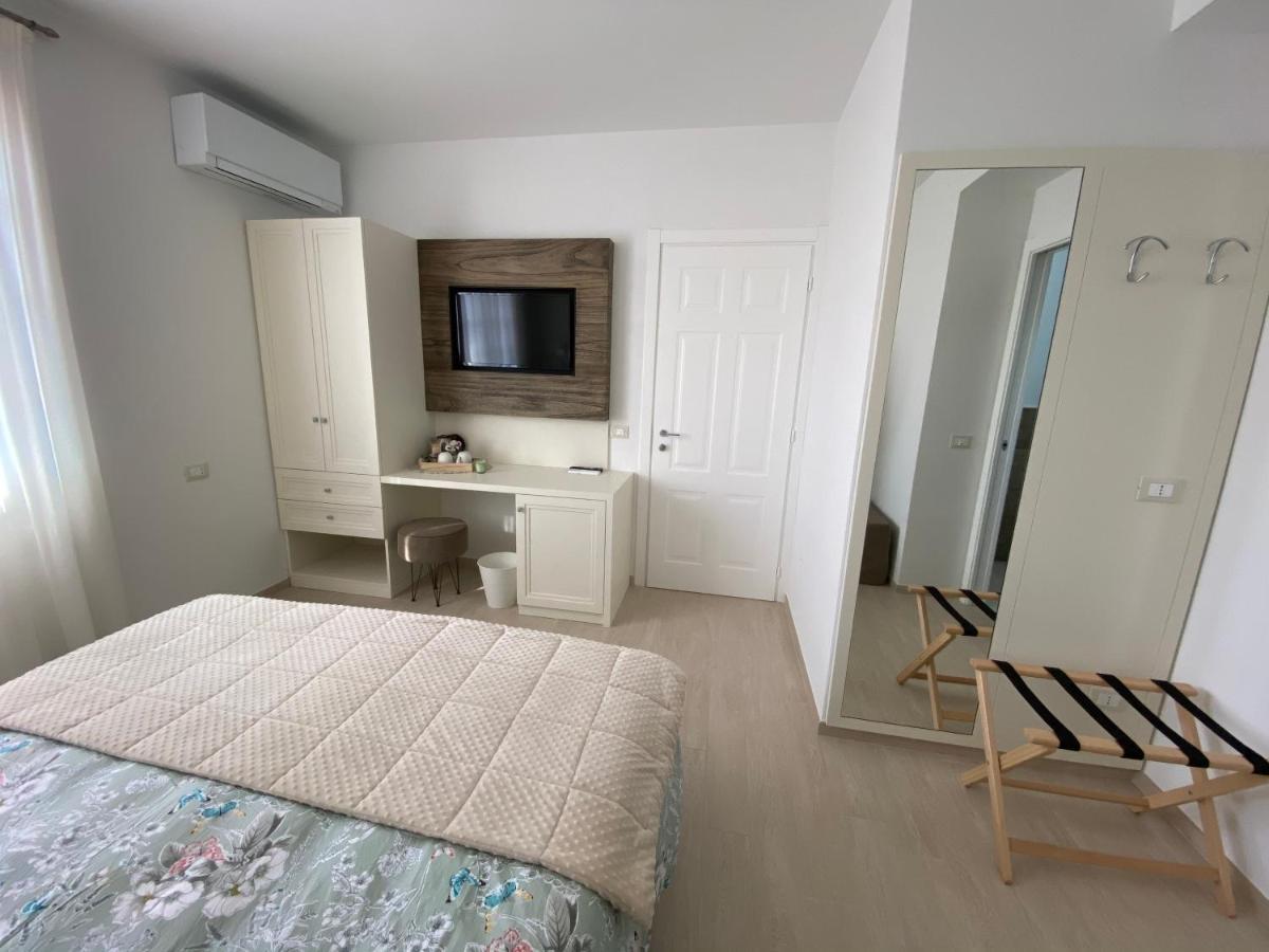 Bellaisa Bed & Breakfast Camaiore Bagian luar foto
