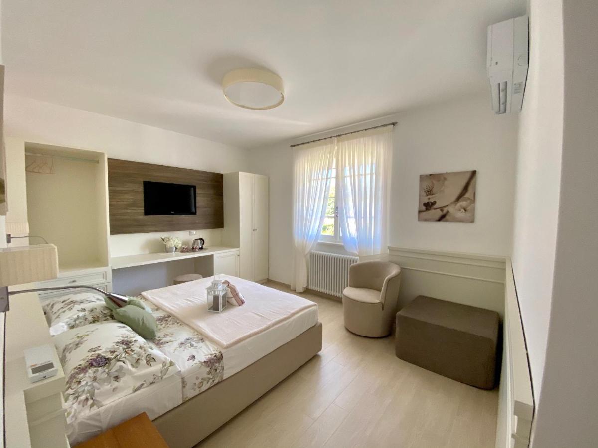 Bellaisa Bed & Breakfast Camaiore Bagian luar foto