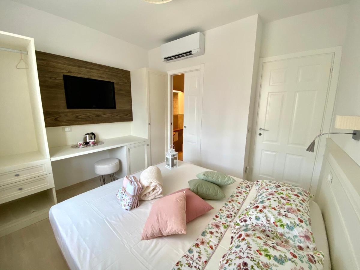 Bellaisa Bed & Breakfast Camaiore Bagian luar foto